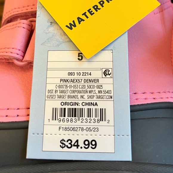 Girls Denver waterproof winter boots by Cat & Jack. - Picture 8 of 9